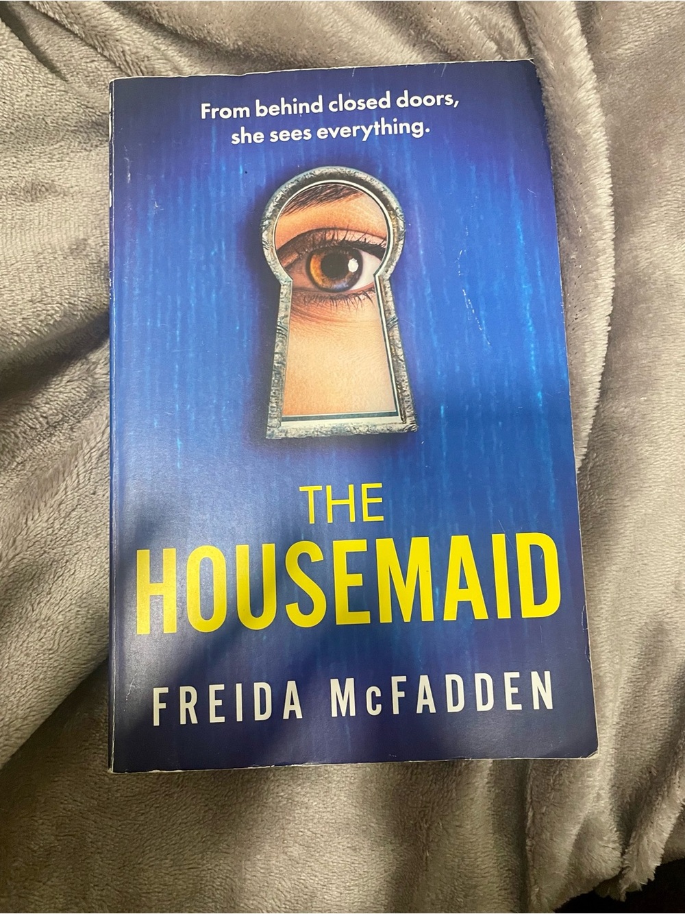The Housemaid by - Blue Paperback Thriller